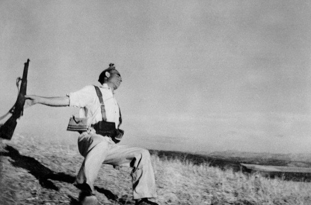 Robert Capa 'Shot Spanish Soldier'
